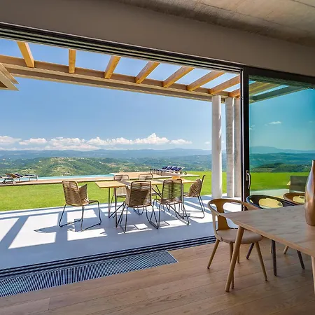 Vista For 7 Persons Near Motovun With 60 M2 Heated Pool, Free Bikes & Panoramic View