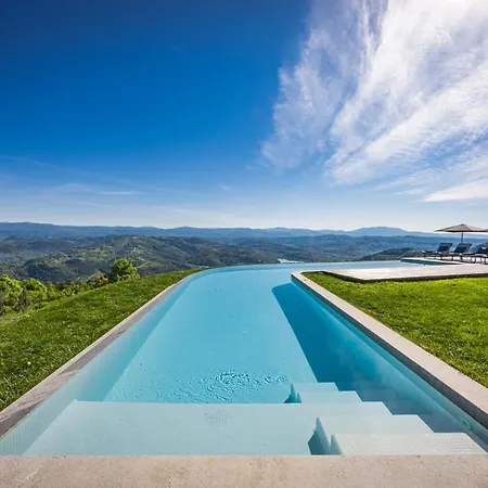 Vista For 7 Persons Near Motovun With 60 M2 Heated Pool, Free Bikes & Panoramic View Zamask