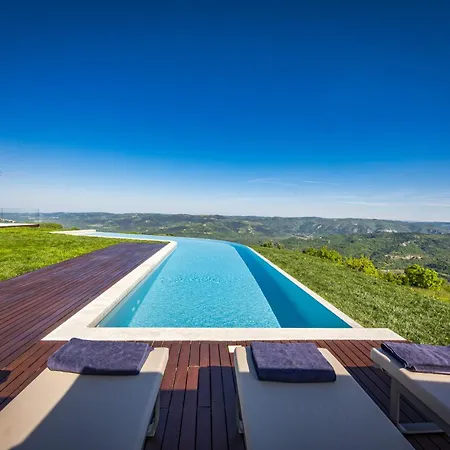 Vista For 7 Persons Near Motovun With 60 M2 Heated Pool, Free Bikes & Panoramic View Zamask