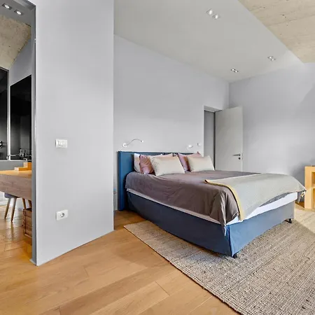 Vista For 7 Persons Near Motovun With 60 M2 Heated Pool, Free Bikes & Panoramic View