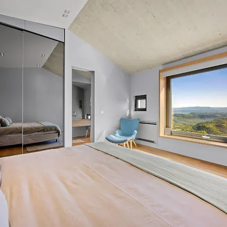 Vista For 7 Persons Near Motovun With 60 M2 Heated Pool, Free Bikes & Panoramic View