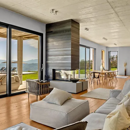 Villa Vista For 7 Persons Near Motovun With 60 M2 Heated Pool, Free Bikes & Panoramic View