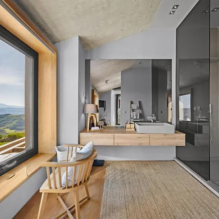 Vista For 7 Persons Near Motovun With 60 M2 Heated Pool, Free Bikes & Panoramic View *