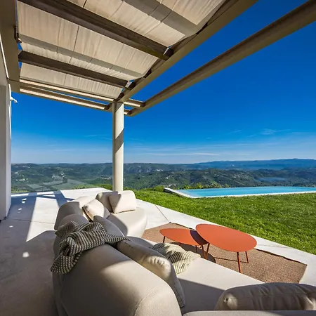 Vista For 7 Persons Near Motovun With 60 M2 Heated Pool, Free Bikes & Panoramic View *