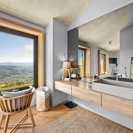 Vista For 7 Persons Near Motovun With 60 M2 Heated Pool, Free Bikes & Panoramic View Villa *