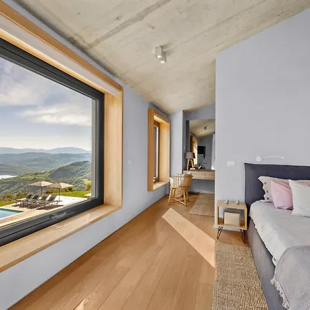 Villa Vista For 7 Persons Near Motovun With 60 M2 Heated Pool, Free Bikes & Panoramic View Zamask