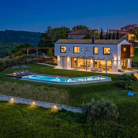 Villa Vista For 7 Persons Near Motovun With 60 M2 Heated Pool, Free Bikes & Panoramic View